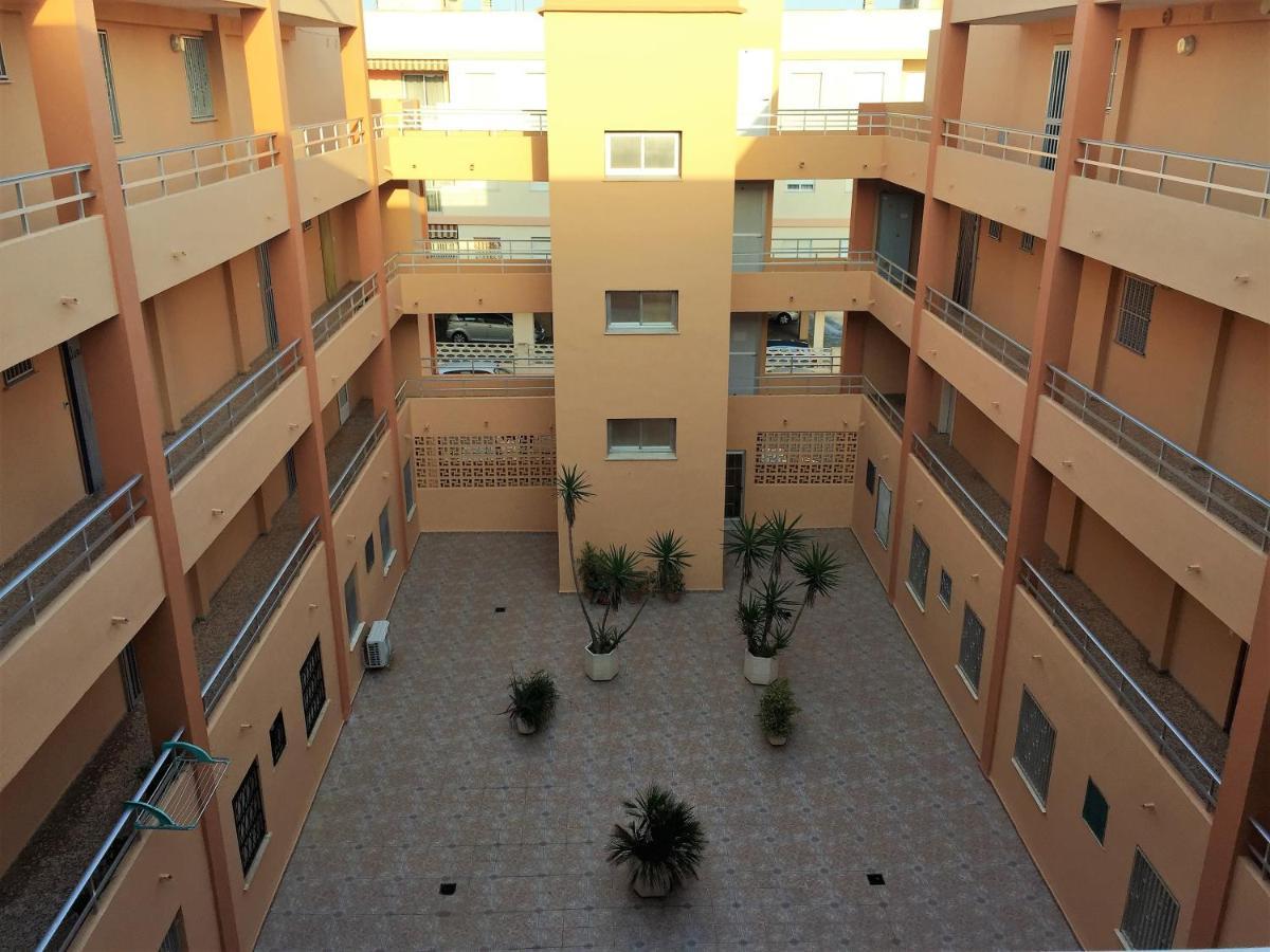 Beachfront Apartment With A Terrace Mareny Barraquetas エクステリア 写真