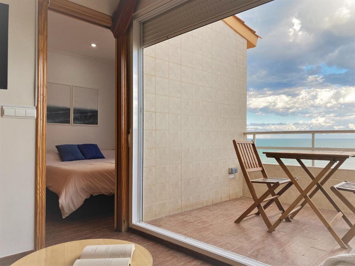Beachfront Apartment With A Terrace Mareny Barraquetas エクステリア 写真