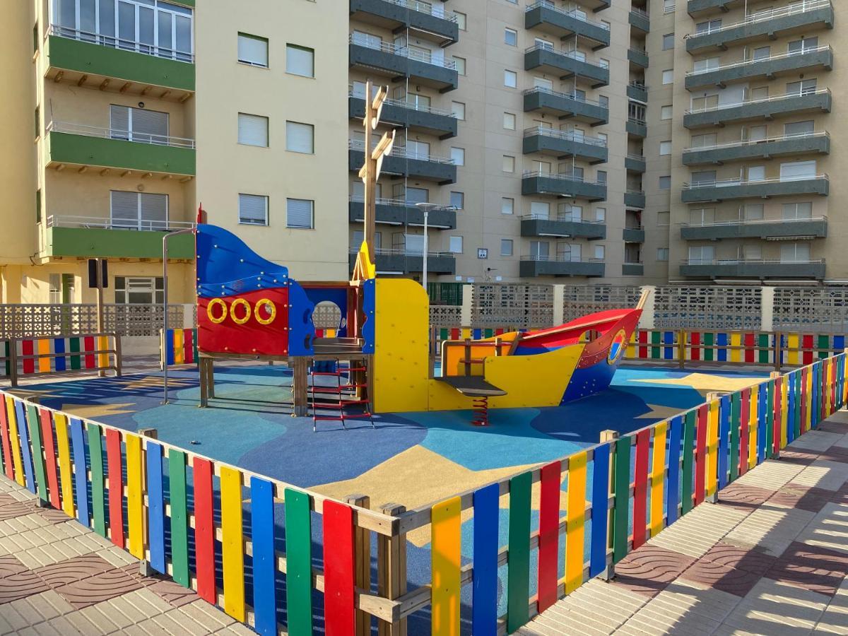 Beachfront Apartment With A Terrace Mareny Barraquetas エクステリア 写真