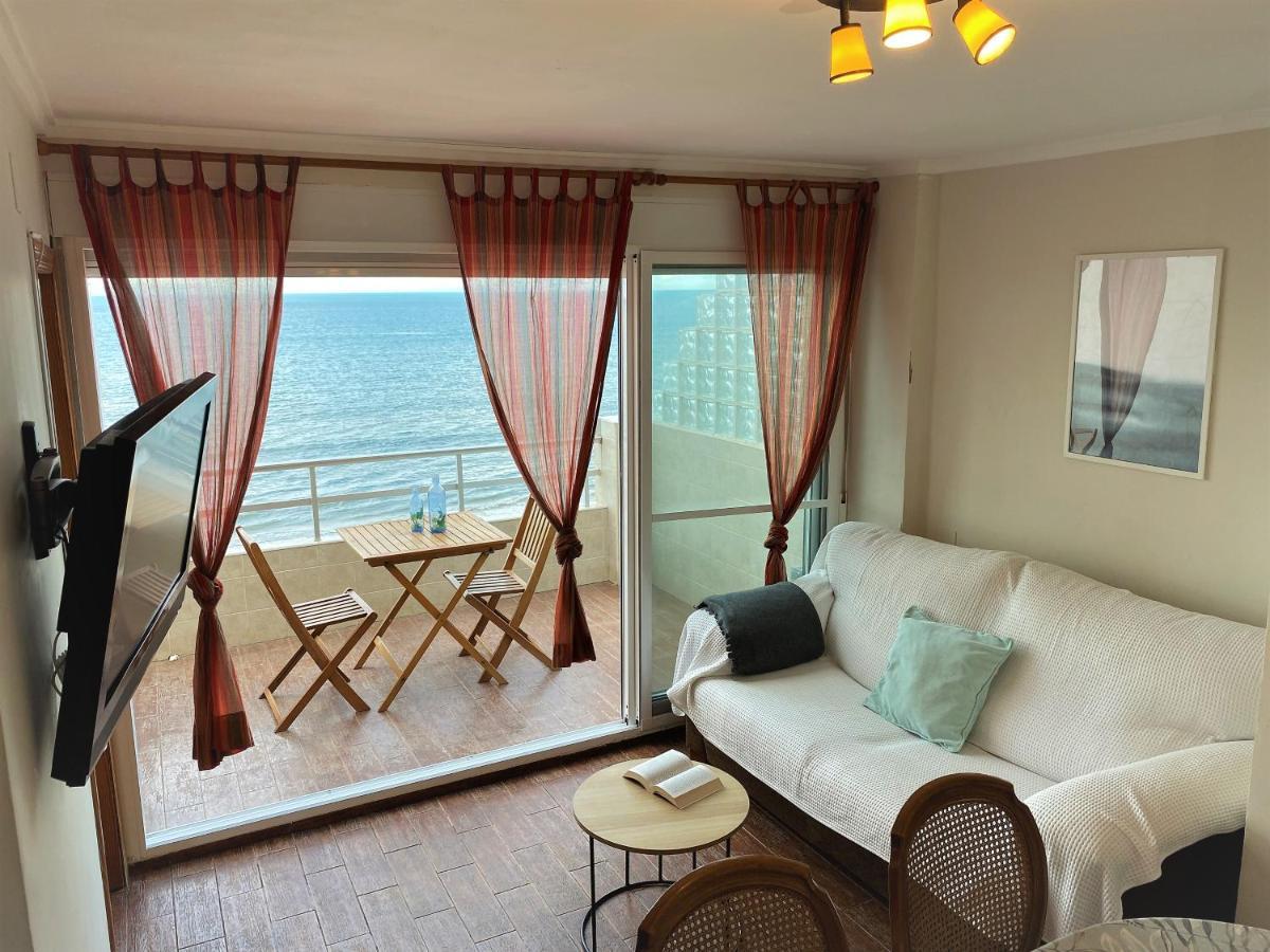 Beachfront Apartment With A Terrace Mareny Barraquetas エクステリア 写真